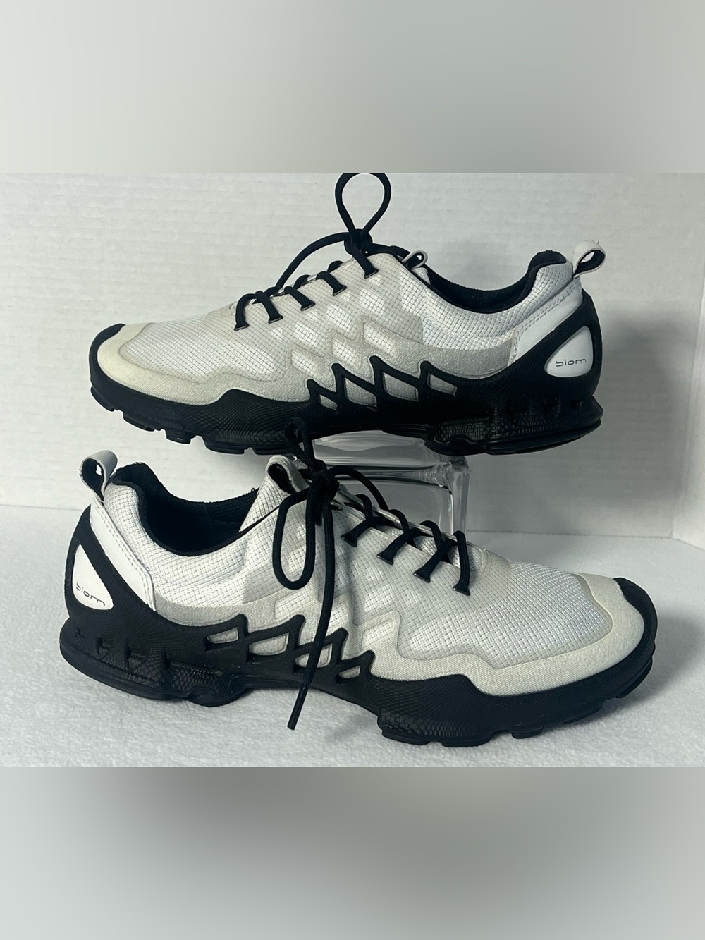 ECCO BIOM AEX W White Black Trail Sneakers EU 40 US 9-9.5
